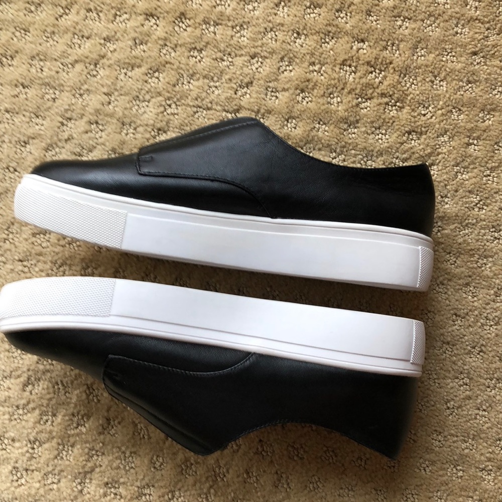 Steve Madden slip on leather sneakers